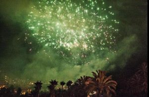 castillos-fuegos-artificiales-fiestas-agosto-elche-provincia-alicante-españa-4