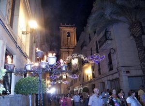 nit-roá-fiestas-agosto-elche-provincia-alicante-españa